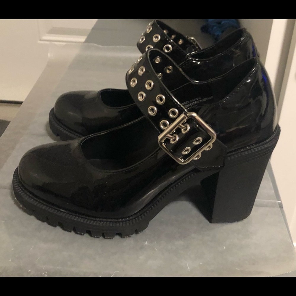 New, Black, patten leather, platform shoe.